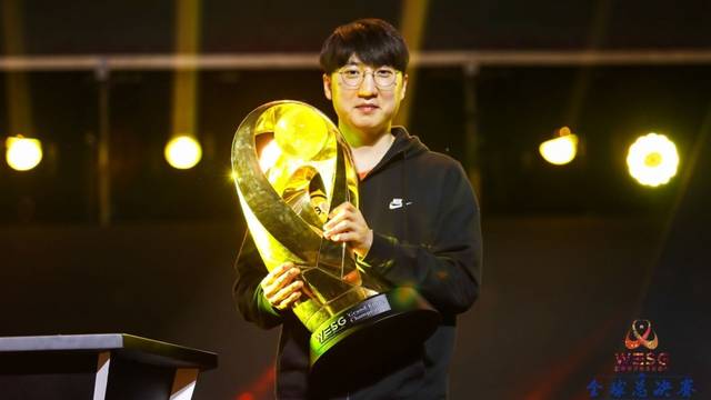 不仅仅依靠 不仅仅依靠